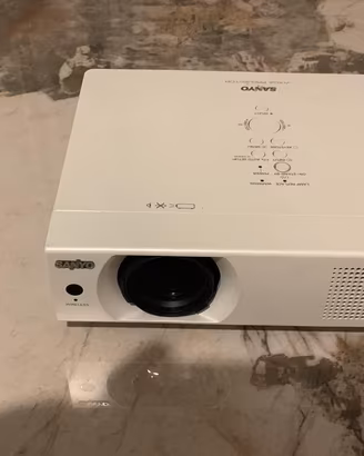 Proiettore Sanyo PLC