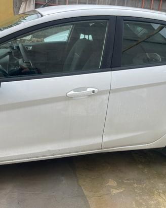 Ford fiesta 1.5 tdi motore + ricambi