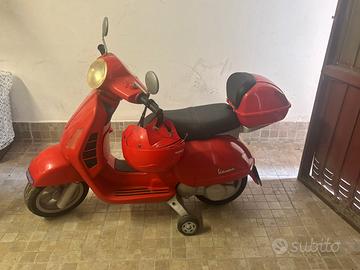 Vespa elettrica, giocattolo