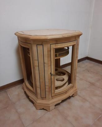 Mobile bar girevole