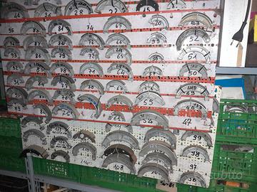 Stock ricambi usati per moto d'epoca 