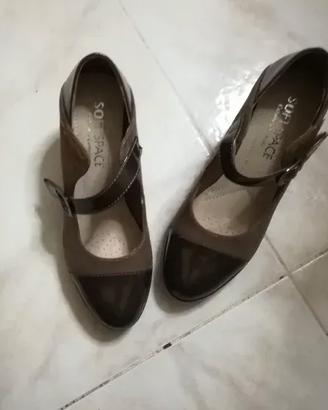 Scarpe Soft Space marroni con cinturino