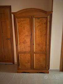 Armadio guardaroba in legno