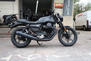 Moto Guzzi V7 IV Stone 2025