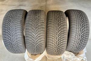 GOMME INVERNALI NOKIAN 225/50 R17 BUONE CONDIZIONI