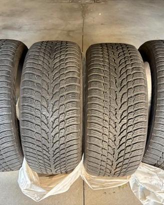 GOMME INVERNALI NOKIAN 225/50 R17 BUONE CONDIZIONI