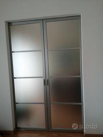 Porta scorrevole in alluminio e vetro 160 cm