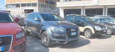 Audi Q7 3.0 V6 TDI S-LINE 240 CV quattro tiptronic