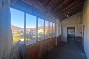 Ampia casa con due appartamenti indipendenti