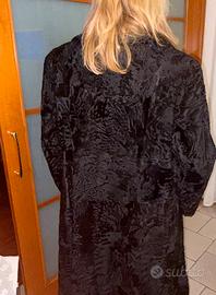 Pelliccia vera Astrakan nera vintage