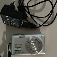 Nikon coolpix s3300 16. Megapixel + 4  schede sd