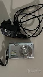 Nikon coolpix s3300 16. Megapixel + 4  schede sd