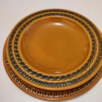 Servizio di piatti 6 persone con piatti portata