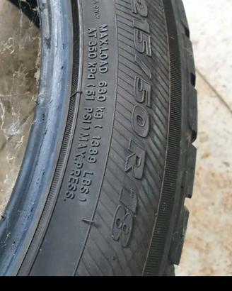 Toyo snowprox  215/50 r18