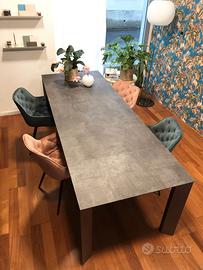 Tavolo allungabile in nido d'ape di alluminio