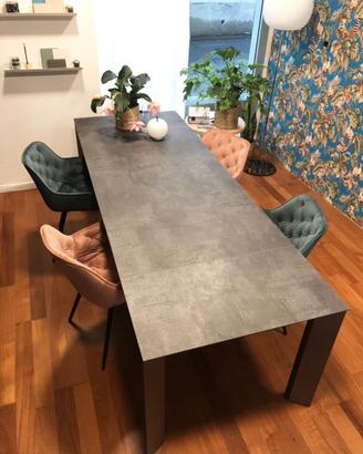 Tavolo allungabile in nido d'ape di alluminio