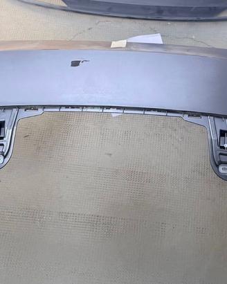 PARAURTI POSTERIORE TESLA MODEL 3