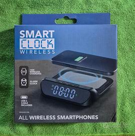 Orologio intelligente con ricarica smartphone