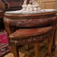 tavolo in legno massiccio con 4 sgabelli 