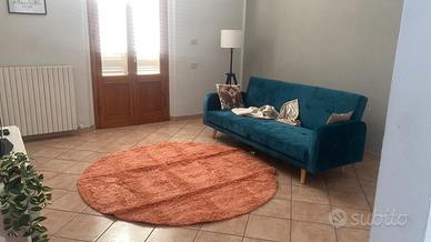 Set salotto tappeto e divano