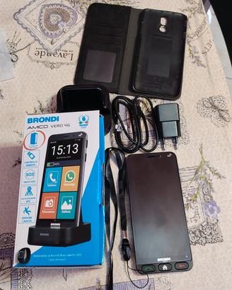 Smartphone Brondi per anziani 