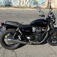 Moto Triumph Street Twin 900