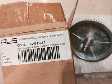 Kenwood Vertical Drive Shaft Assembly KW711657