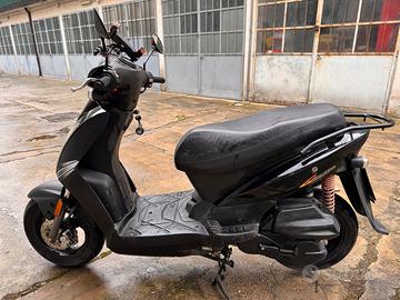 Scooter Kymco Agility 125