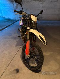SWM 125 rs
