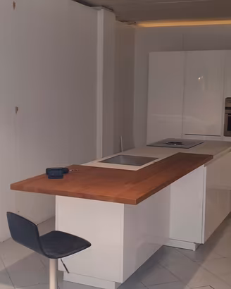 cucina come foto completa di elettrodomestici MK