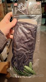 Guanti con unghie da strega