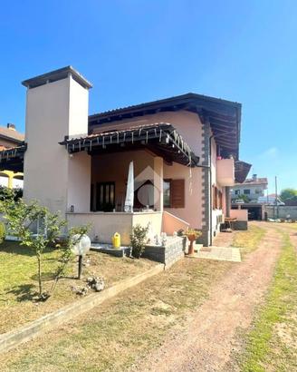 VILLA SINGOLA A BORGOMANERO