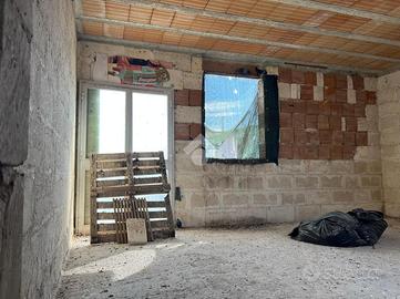 CASA INDIPENDENTE A ORIA