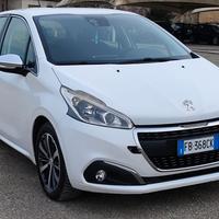Peugeot 208 1.4 HDi 68 CV 5 porte Allure