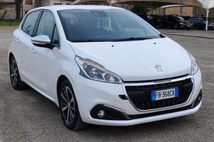 Peugeot 208 1.4 HDi 68 CV 5 porte Allure