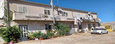 Immobile in asta di 272 m² con 5 locali e box auto