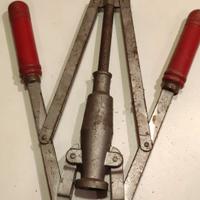 Tappatrice manuale d'epoca