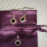 Set orecchini + ciondolo