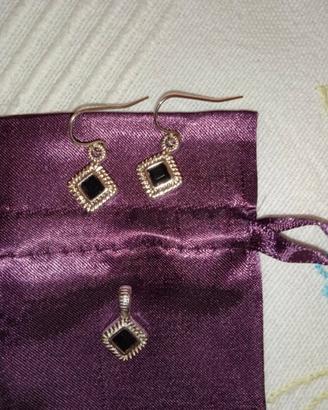 Set orecchini + ciondolo
