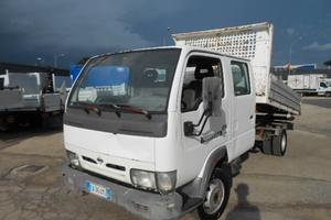 NISSAN CABSTAR DOPPIA CABINA RIBALTABILE
