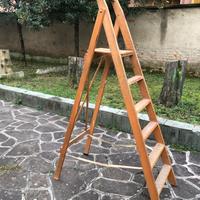 Scaletta in legno