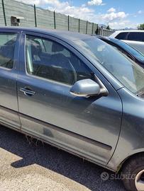 Porta anteriore dx nuda SKODA OCTAVIA del 2006