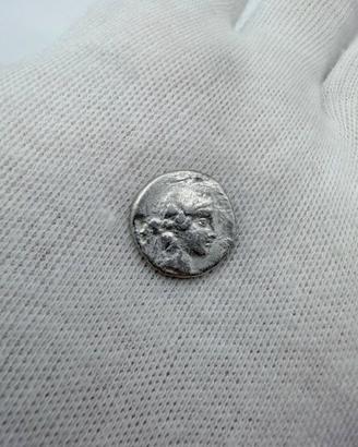 Denario Repubblicano Gens Titia 90 a.C.