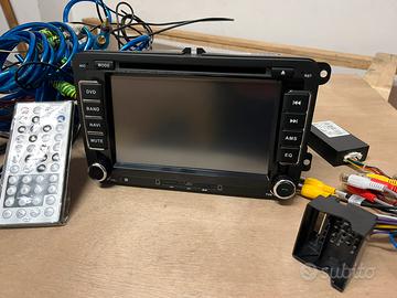 Autoradio con navigatore