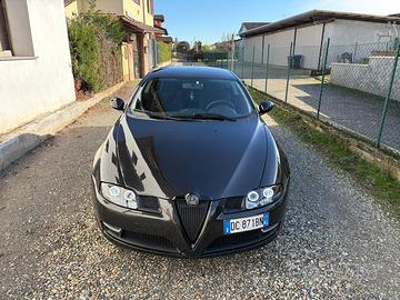 Alfa romeo gt