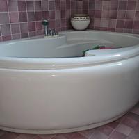 Vasca da bagno ad angolo