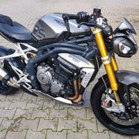 Speed Triple 1200 RS tagliandata gomme nuove
