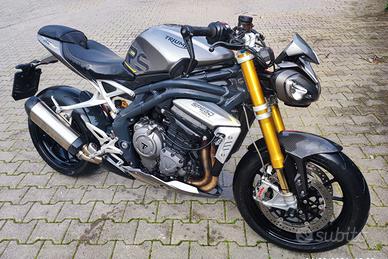 Speed Triple 1200 RS tagliandata gomme nuove