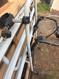 Porta biciclette auto