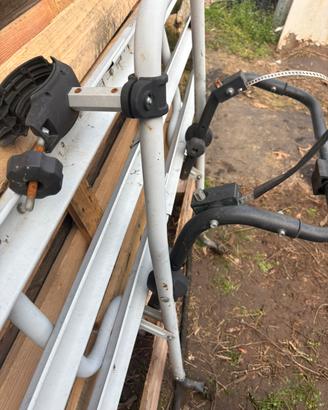 Porta biciclette auto